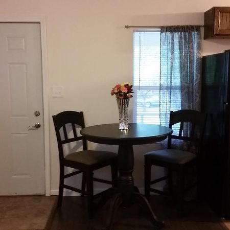 1551 Sturm Ave Apartment Индианаполис Екстериор снимка